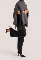 Cape en maille grise
